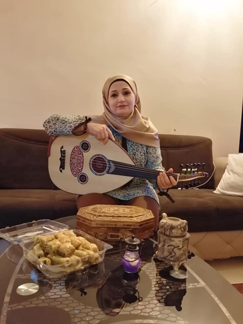 لقاء فني مع عازفة العود الفنانة امال احمد مينا